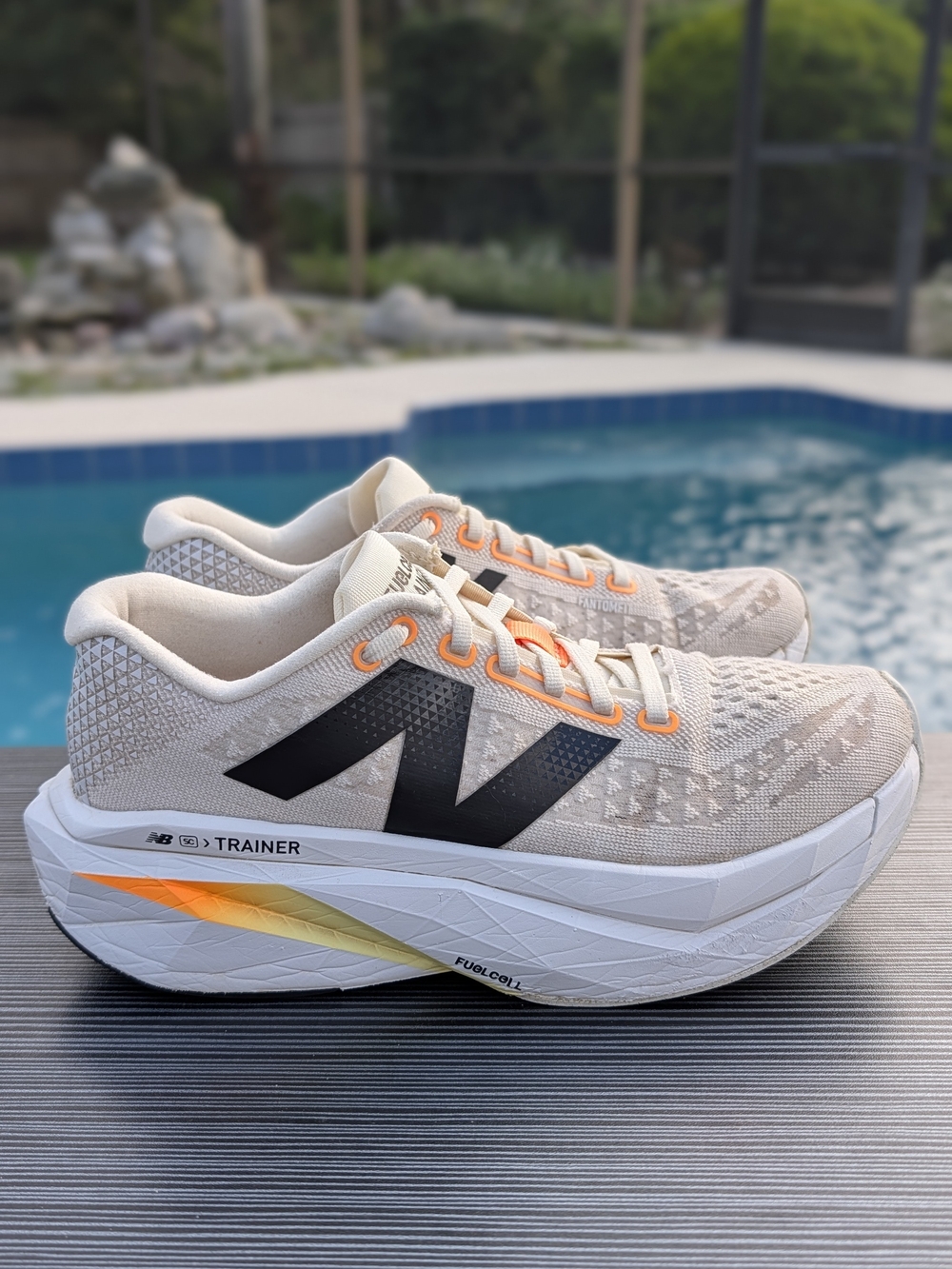 New Balance FuelCell SuperComp Trainer v3 Womens Size 8.5 Sea Salt Running Shoe